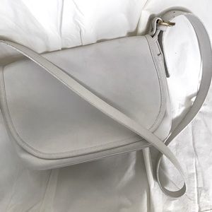 Vintage Coach Ivory White Leather Patricia Minimalist Saddle Shoulder Bag